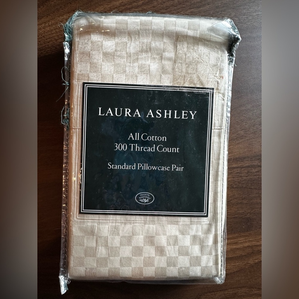 New Laura Ashley Standard Full Pillowcase Pair 100% Cotton Off White Check 300TC